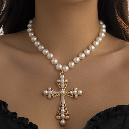 Cross Necklace Combining Pearls and Vintage Luxury（white）